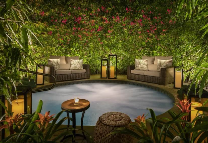 Bungalows Key Largo Shared outdoor hot tub