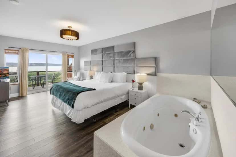 In-room hot tub at Camano Island Inn in Tulalip, WA