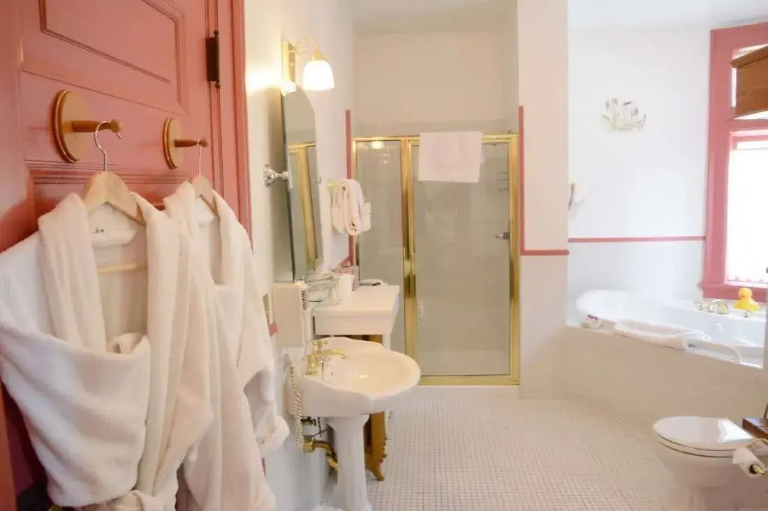 Capitol Hill Mansion Bed & Breakfast Inn private in-room jacuzzi tub