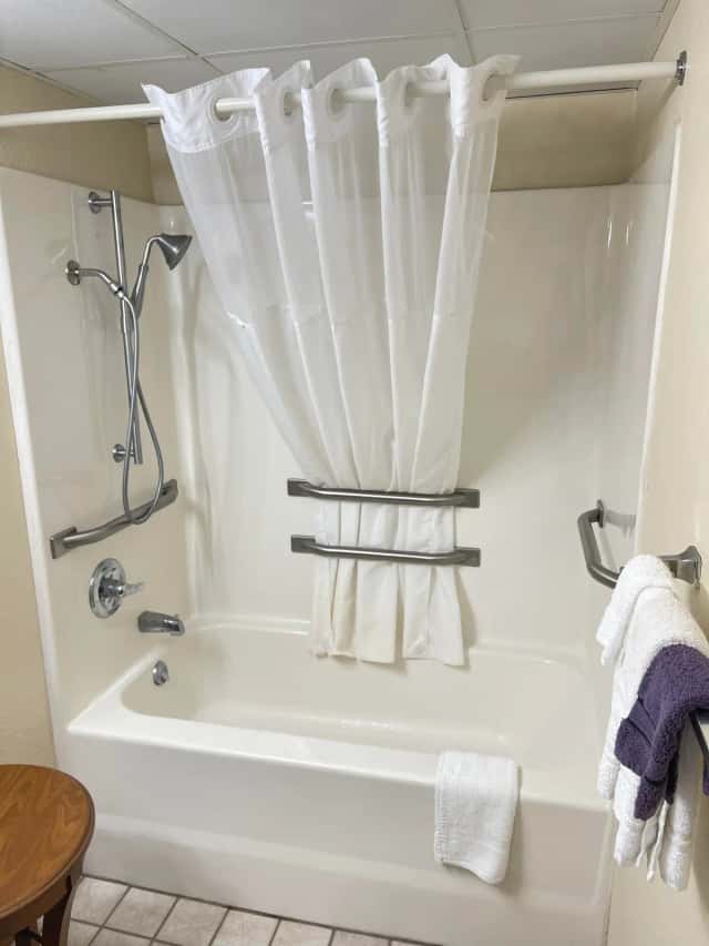 Jetted bathtub at Carriage House Inn
