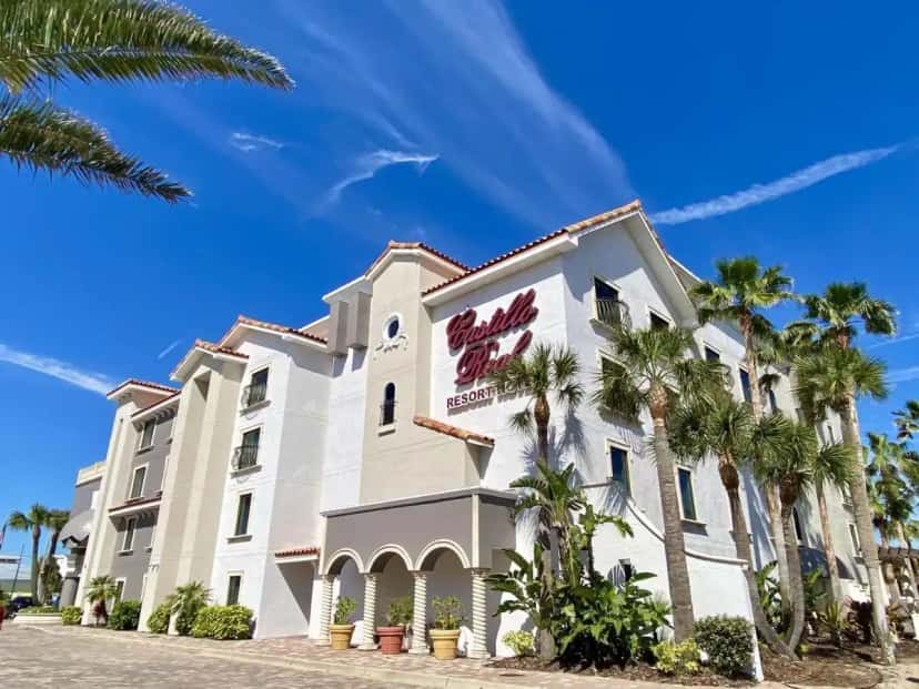 In-room hot tub at Castillo Real in Saint Augustine Beach, FL