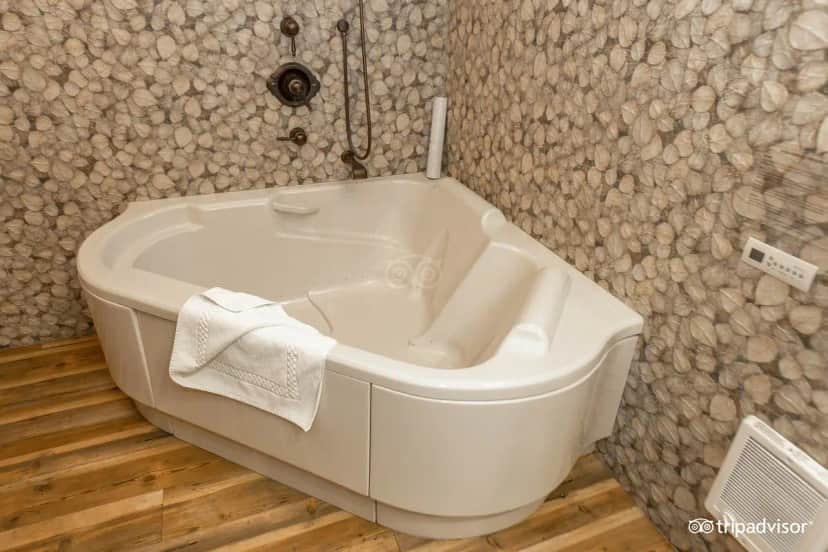 Cedar Glen Lodge hotel photo 1 in Truckee, California