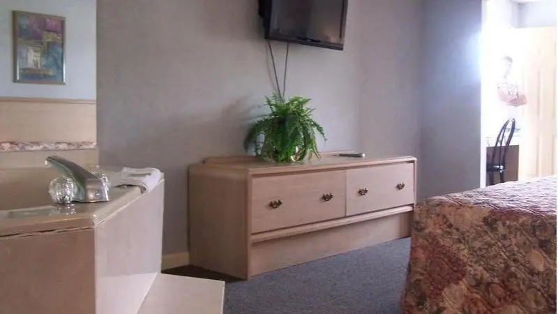 Celebration Inn hotel photo 1 in Lewisburg, Tennessee