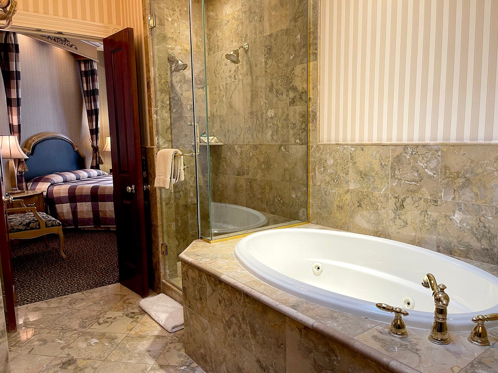 Celebrity Boutique Hotel