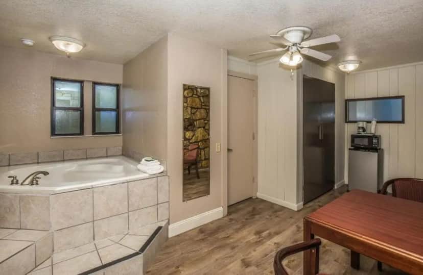 Private in-room jacuzzi in the Deluxe King Room with Mountain View and Jacuzzi at Chalet Inn