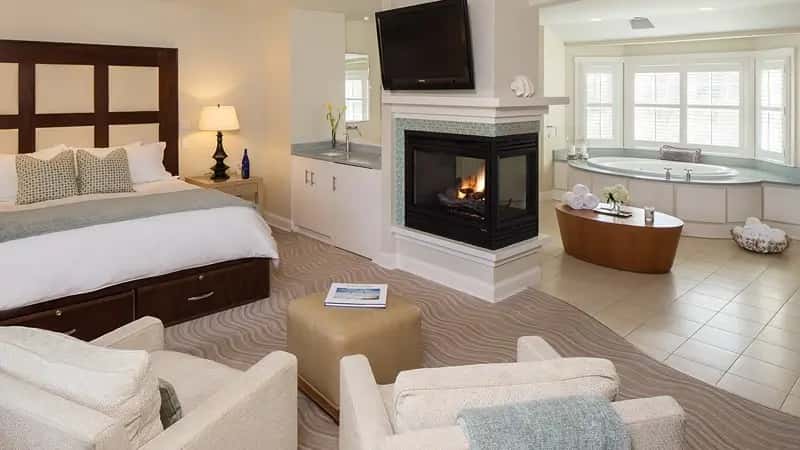 In-room hot tub at Chatham Bars Inn – Chatham in Chatham, MA