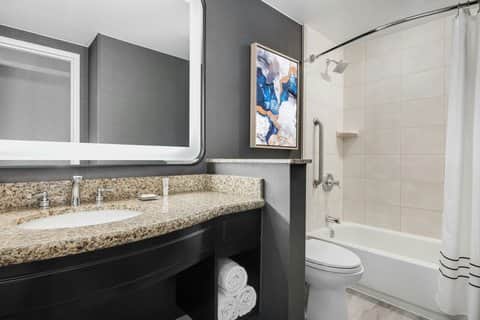 Deep soaking bathtub at Chicago Marriott Midway