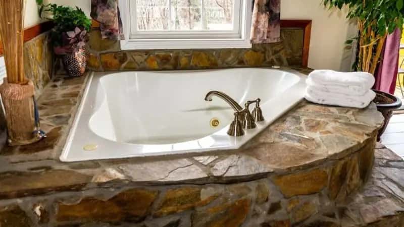 In-room hot tub at Chimney Rock Inn in Chimney Rock, NC