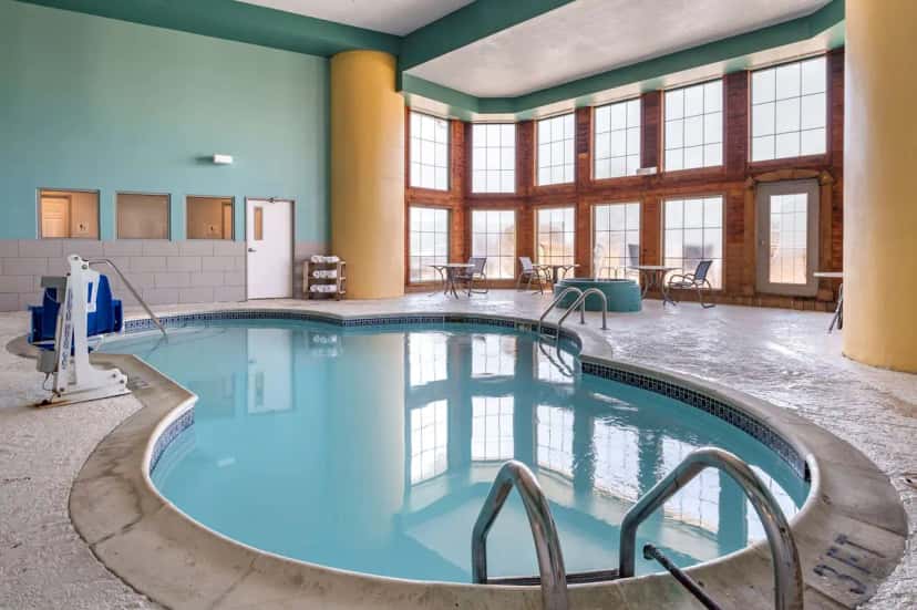 Shared indoor hot tub at Clarion Pointe in Plainfield, IN