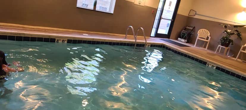 Cobblestone Hotel & Suites - Salem — pool