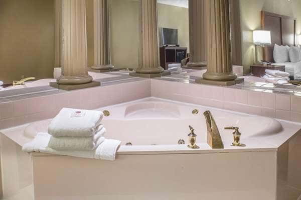 In-room hot tub at Comfort Inn & Suites Cedar Rapids North - Collins Road in Cedar Rapids, IA