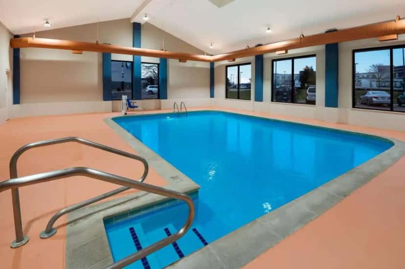 In-room hot tub at Comfort Inn & Suites Fishers Indianapolis in Fishers, IN