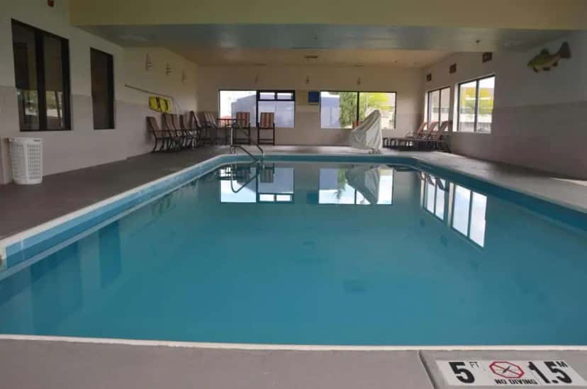 In-room hot tub at Comfort Inn & Suites Maumee – Toledo in Maumee, OH