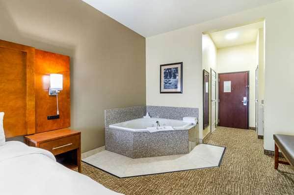 Private in-room jacuzzi at Comfort Inn & Suites Near Bethel College