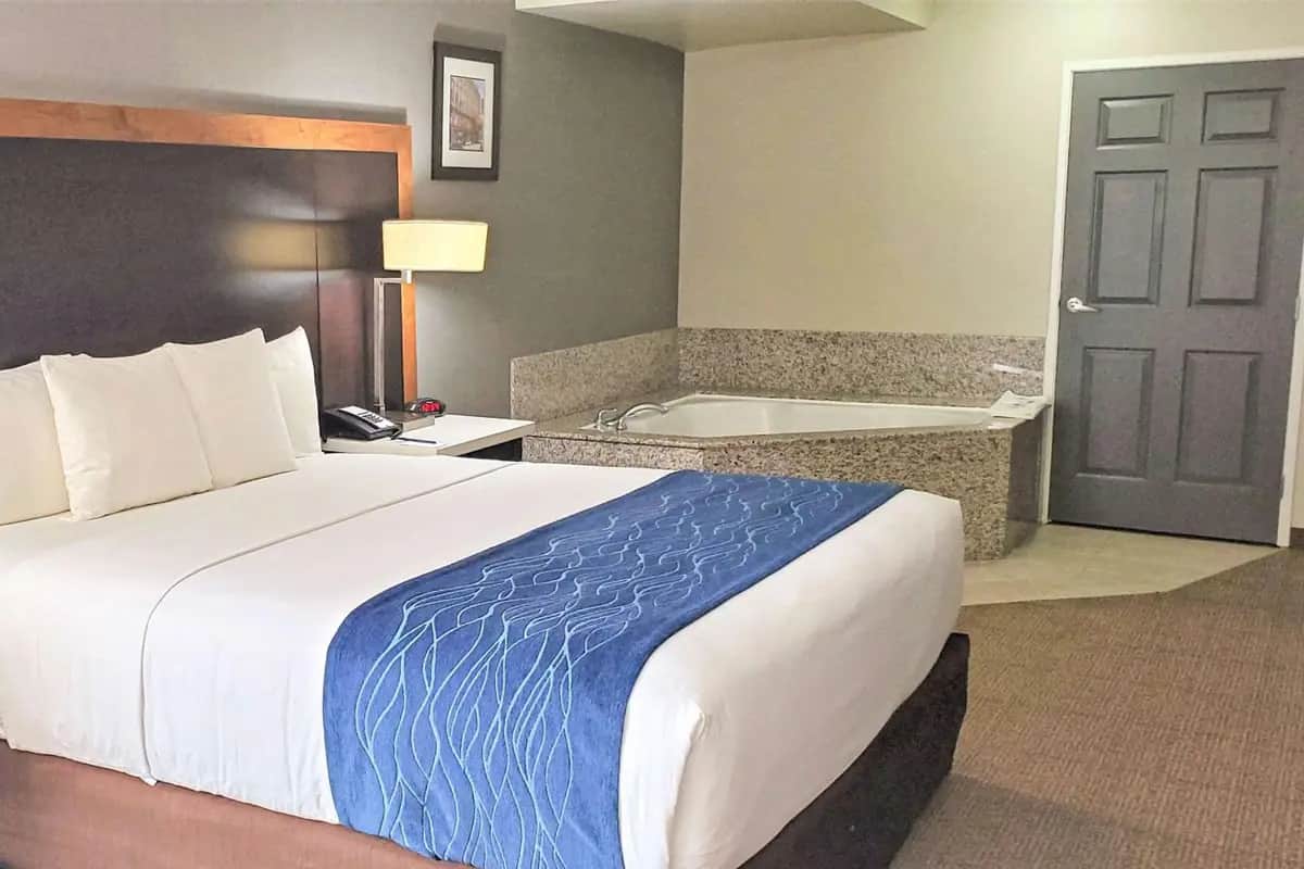 Private in-room jacuzzi tub in the King Suite with Whirlpool - Non-Smoking at Comfort Inn & Suites Near Universal – N. Hollywood – Burbank