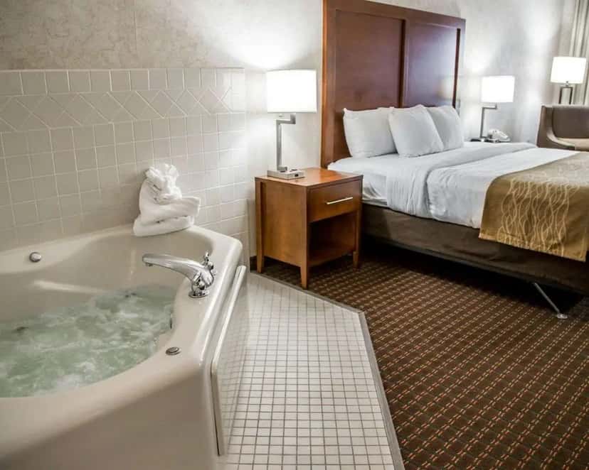 In-room hot tub at Comfort Inn & Suites Riverview Near Davenport And I-80 in Le Claire, IA