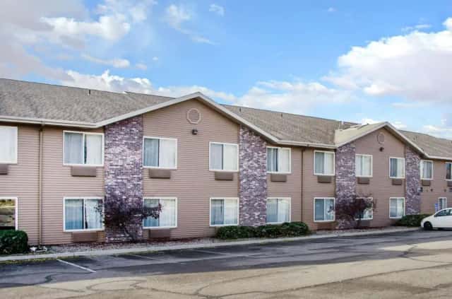 Comfort Inn — guest room