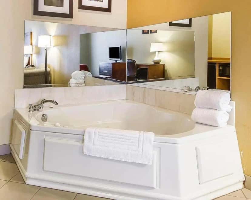 In-room hot tub at Comfort Inn Owatonna near Medical Center in Waseca, MN