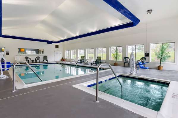 Hotels with jacuzzi in room in Abingdon