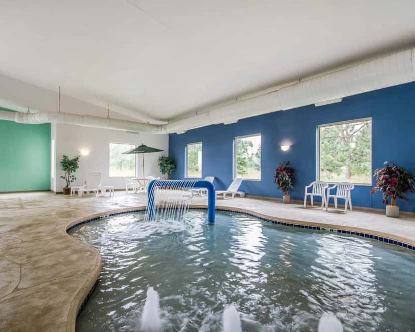In-room hot tub at Comfort Suites at Par 4 Resort in Waupaca, WI