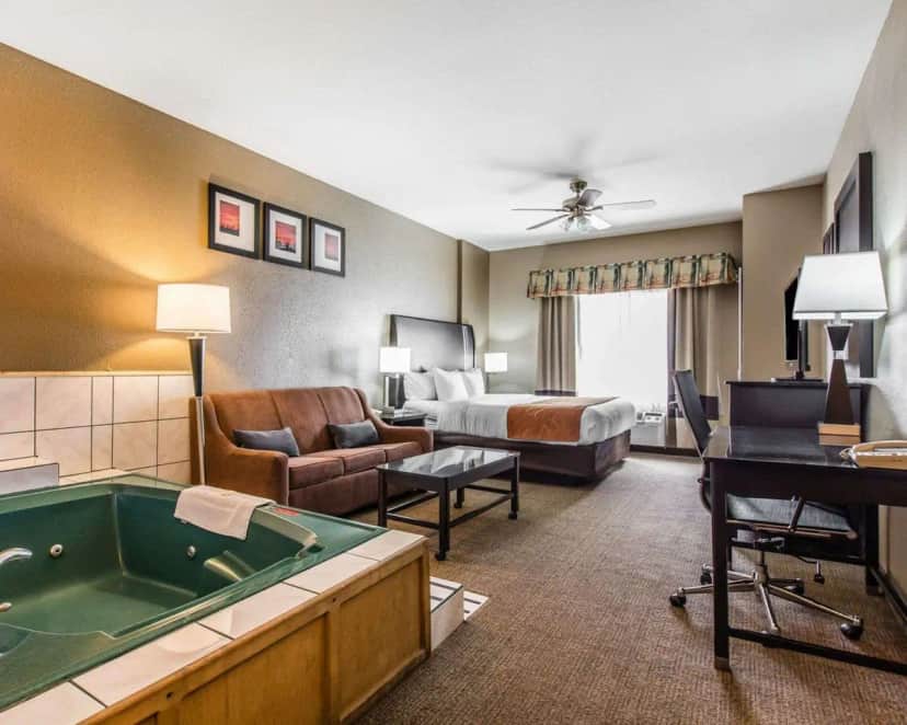 Private in-room jacuzzi at Comfort Suites Bakersfield