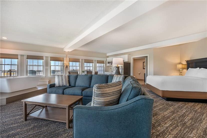 Hotels with jacuzzi in room in Chincoteague Island