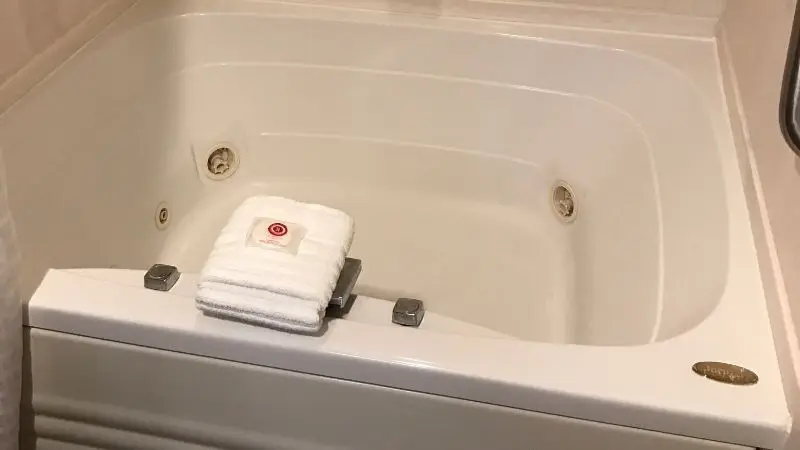 In-room hot tub at Comfort Suites Downtown Carlisle in Carlisle, PA