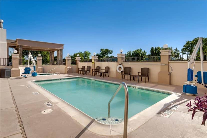 Comfort Suites La Porte - Baytown — pool