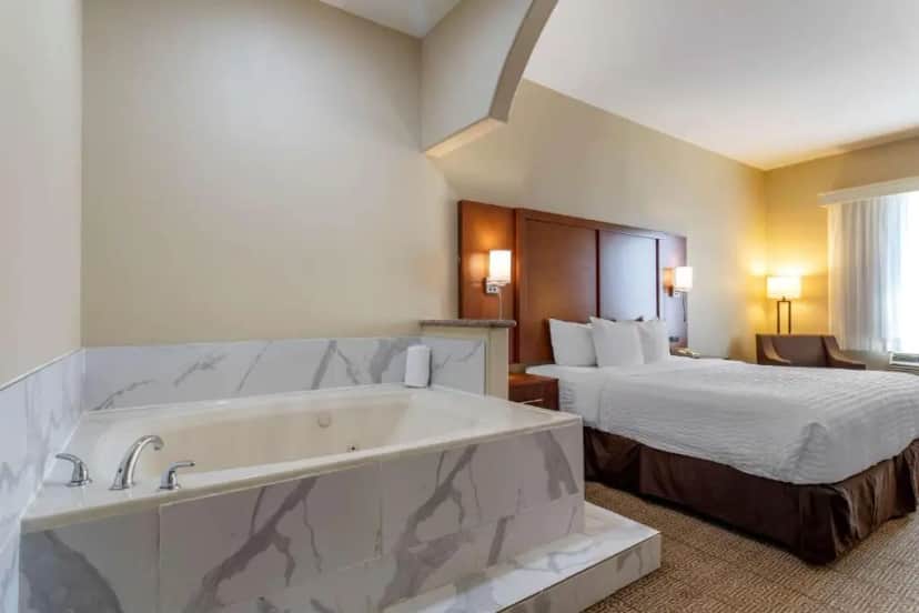 Private in-room jacuzzi tub in the One Room Suite with Whirlpool - Disability Access/Non Smoking