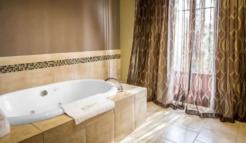 Comfort Suites New Bern hotel photo 1 in New Bern, North Carolina