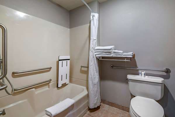 Hotels in Portland with a jacuzzi in the room