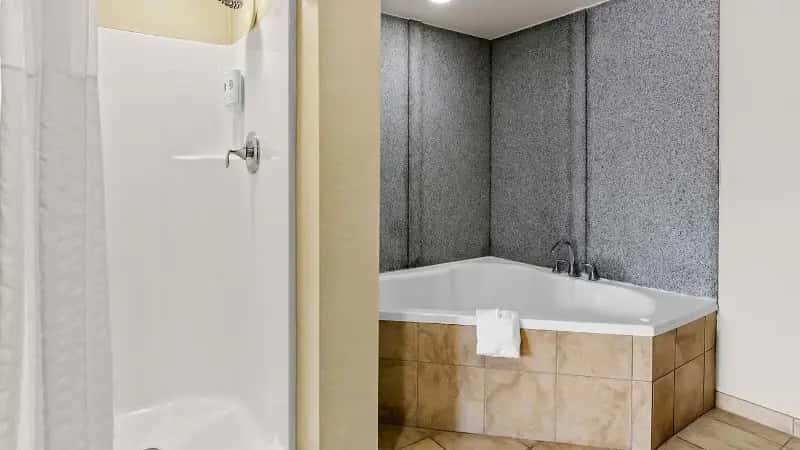 Comfort Suites Salem – Roanoke I-81 hotel photo 1 in Salem, Virginia