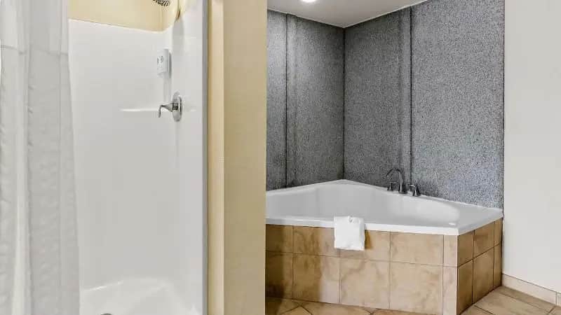 Comfort Suites Salem – Roanoke I-81 hotel photo 1 in Salem, Virginia