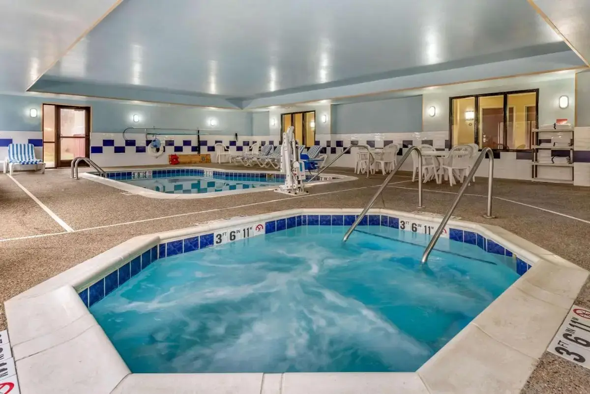 a jacuzzi tub in the middle of a room at Comfort Suites Elkhart South in Elkhart