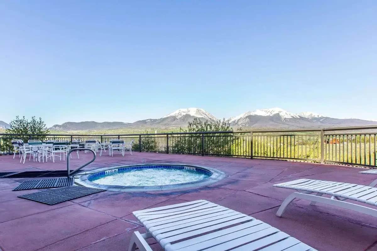 Shared outdoor hot tub at Comfort Suites Summit County