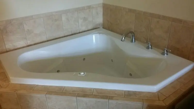 Comfort Suites Valdosta — suite