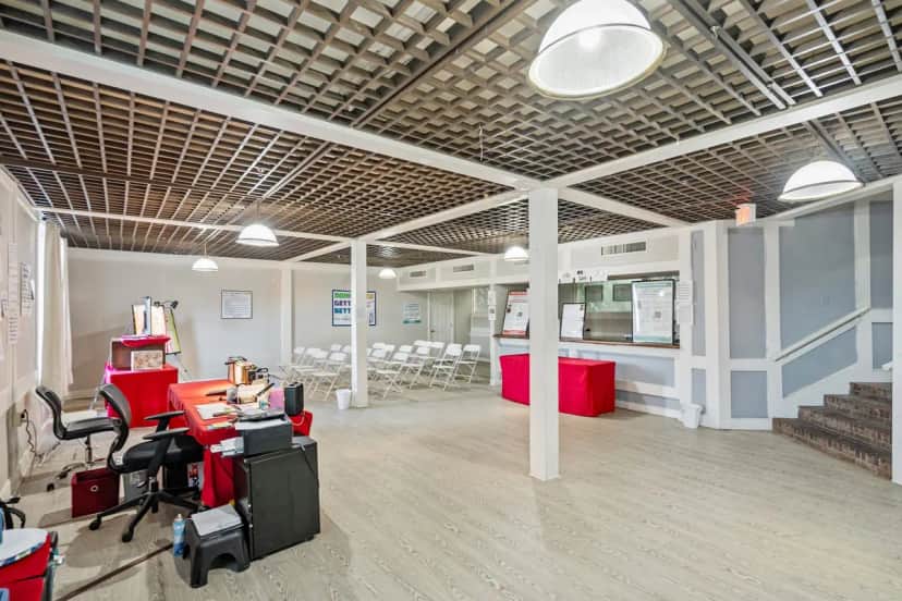 Coratel Plus Suites Wichita West Airport — lobby