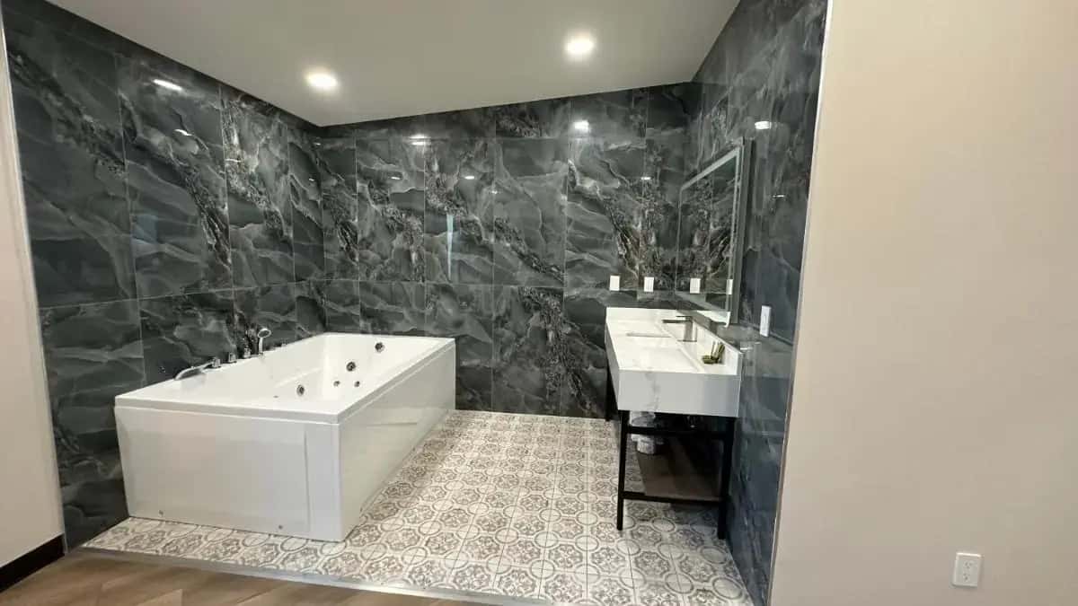 In-room hot tub at Costa Mesa Inn - Newport Beach Area in Costa Mesa, CA