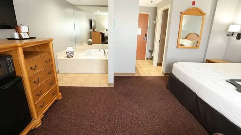 Country Hearth Inn & Suites Edwardsville hotel photo 1 in Edwardsville, Illinois