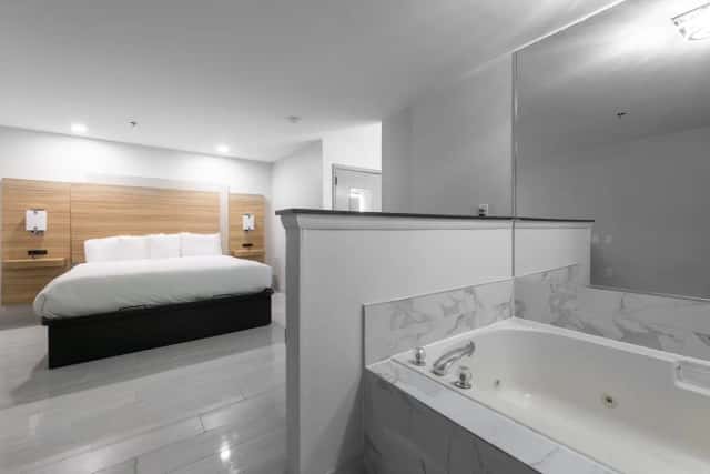 Jetted bathtub at Country Hearth Inn & Suites Toccoa