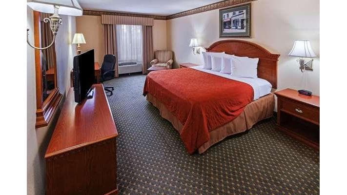 Hotels in Amarillo with a jacuzzi in the room