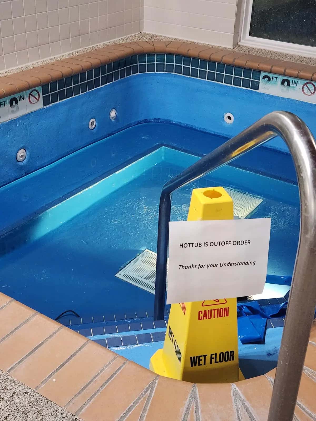Shared indoor hot tub at Country Inn & Suites by Radisson, Cottage Grove, MN