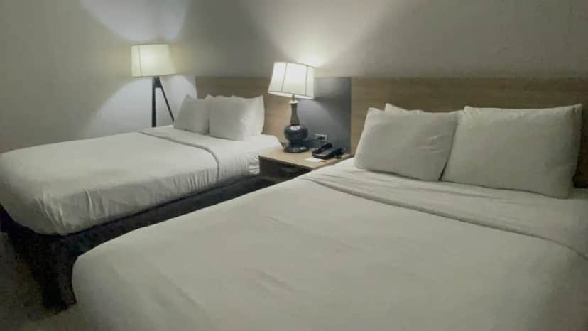 Country Inn & Suites by Radisson, Lexington, KY — pool