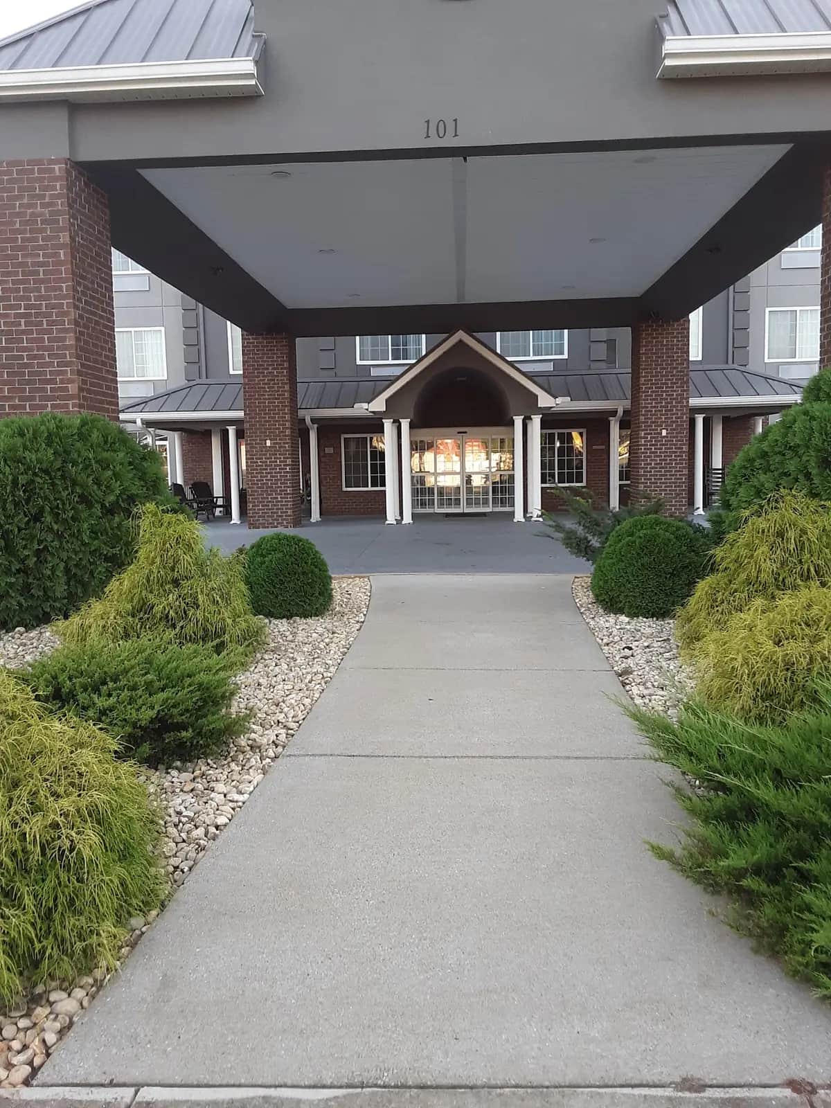 Country Inn & Suites by Radisson, Madison, AL — exterior