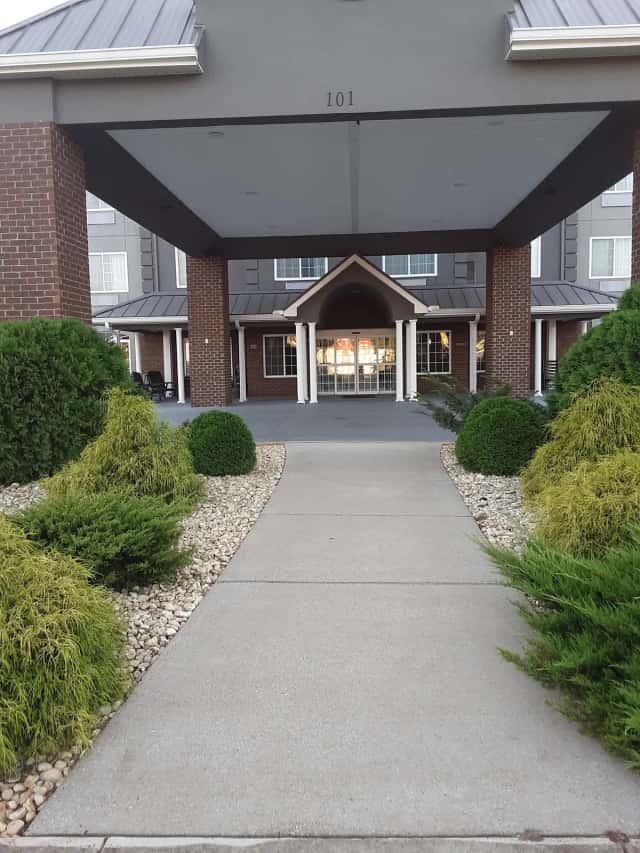Country Inn & Suites by Radisson, Madison, AL — guest room