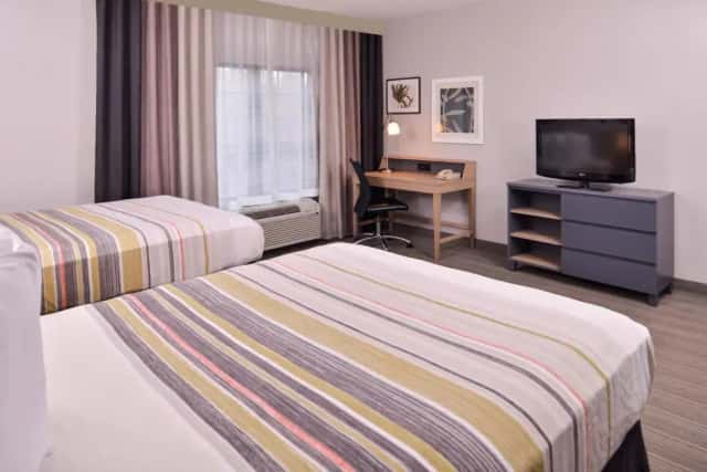 Country Inn & Suites by Radisson, Raleigh-Durham Airport, NC — guest room
