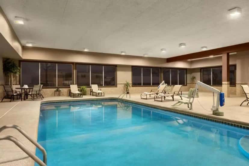 In-room hot tub at Country Inn & Suites by Radisson, Sidney, NE in Sidney, NE