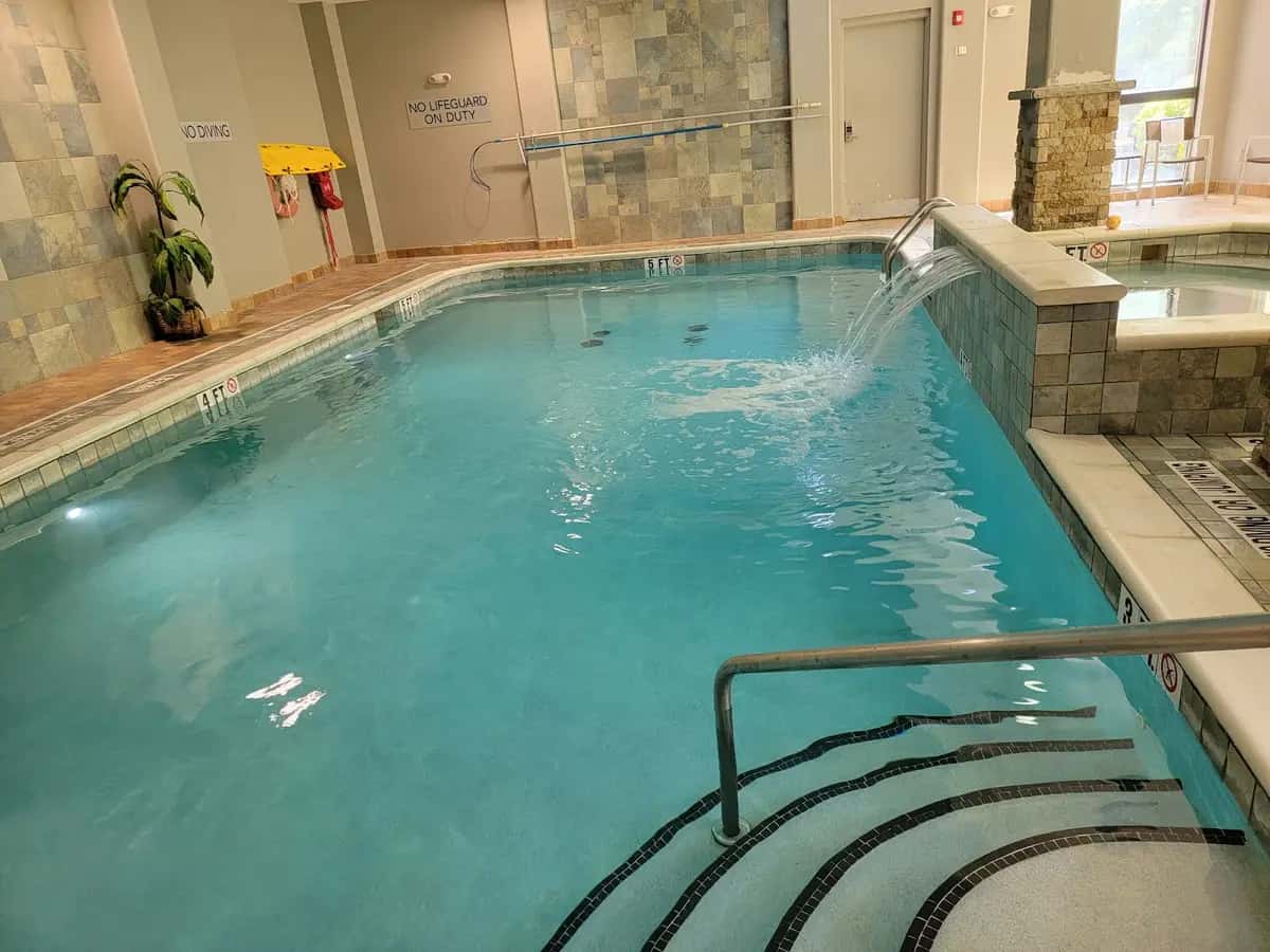 In-room hot tub at Courtyard Pittsburgh Greensburg in Greensburg, PA