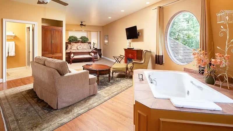 In-room hot tub at Creekhaven Inn & Spa in Wimberley, TX