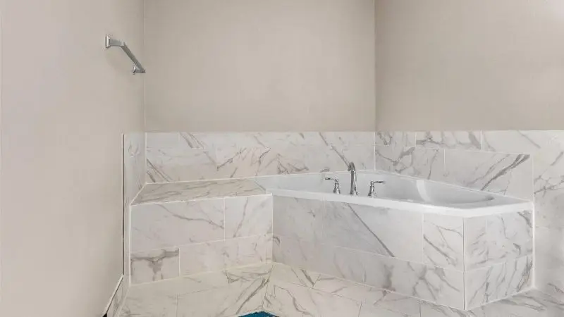 Days Inn & Suites by Wyndham Ridgeland — suite